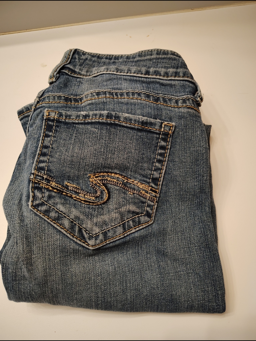 Silver Jeans Women's Skinny Stretch Denim in Mid Blue with Contrast Stitching